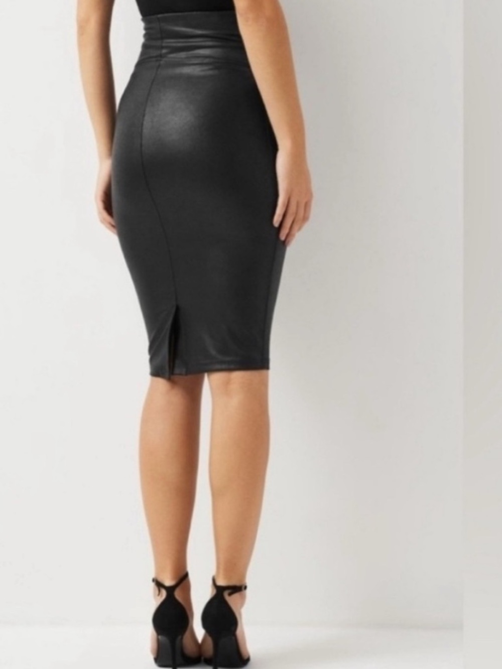NWT Spanx Faux Leather Pencil Skirt High Waisted Black SZ. M Tummy Control - Picture 6 of 6